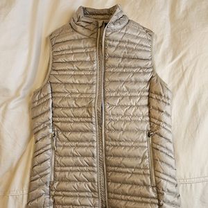 Patagonia women's vest XS in silver